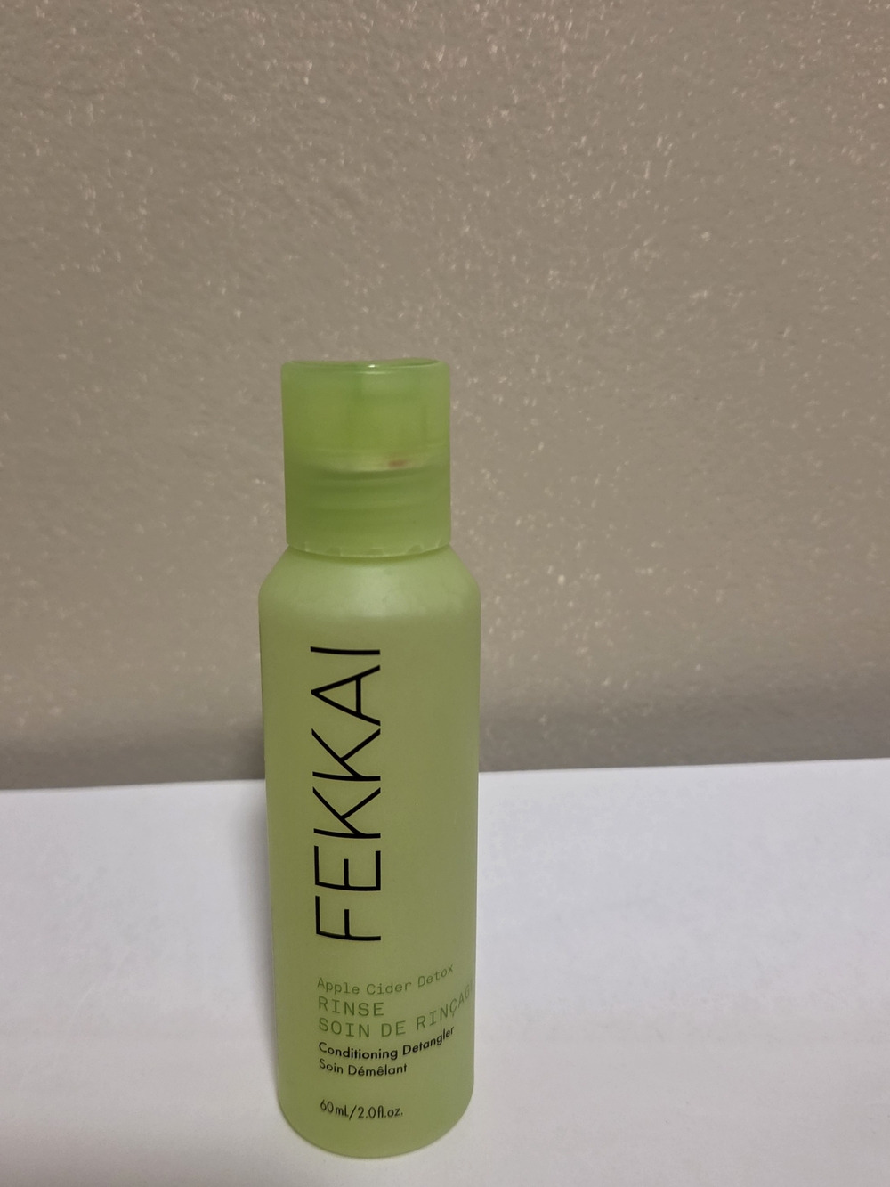 Fekkai Apple Cider Detox Rinse - Light Green Travel Bottle